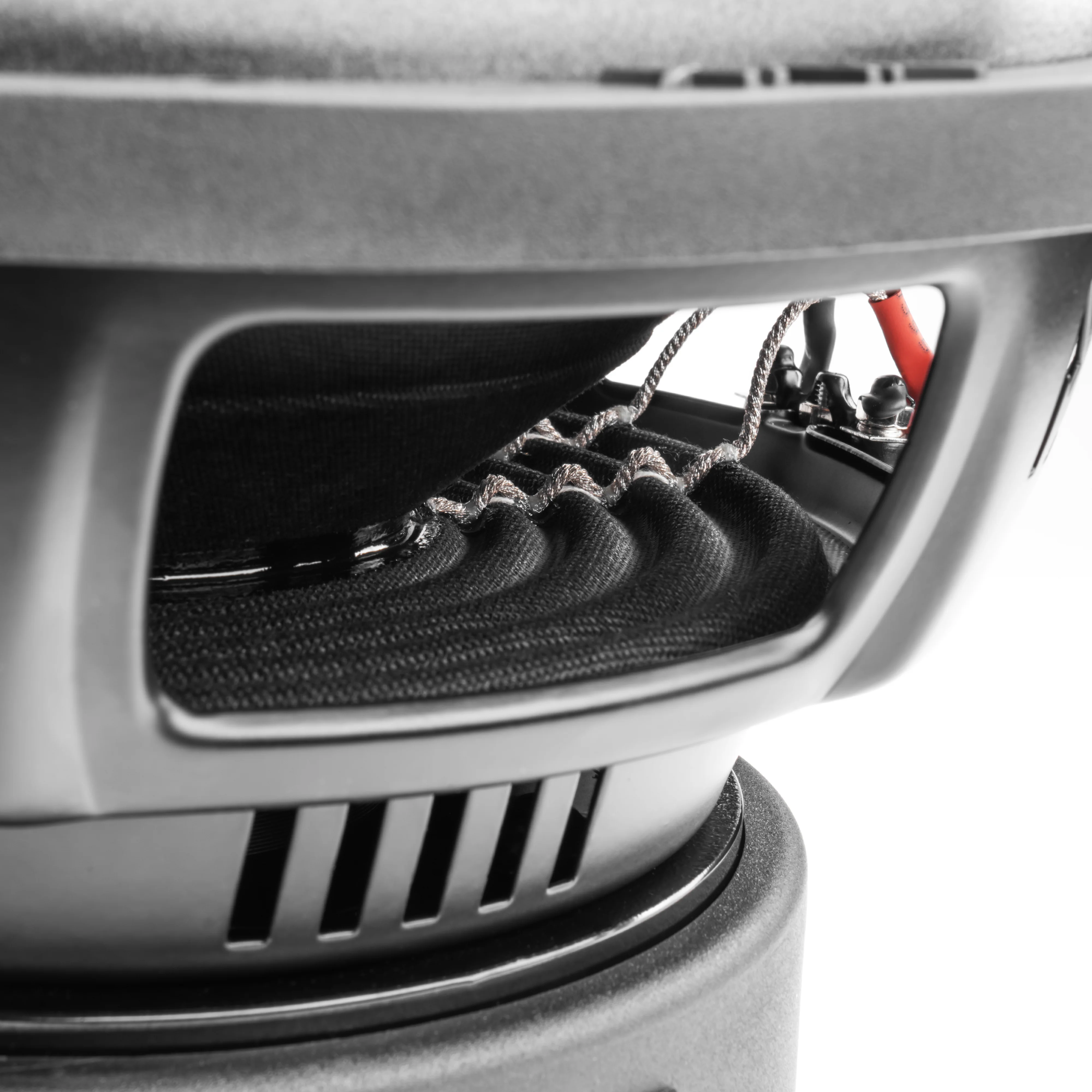 VSW122 Version 3 (VSW122v3) 1200W Peak (600W RMS) 12" VS-Series v3 Dual 2-Ohm Subwoofer - Image 8